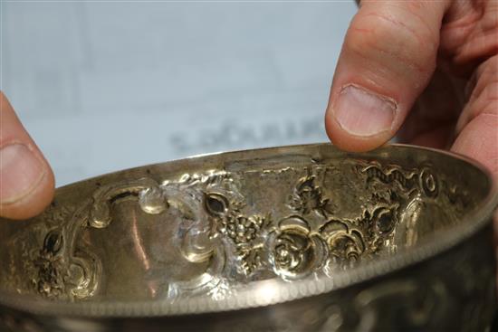 A 19th century Indian Colonial embossed silver sugar bowl by Cooke & Kelvey, Calcutta, 6.5 oz.